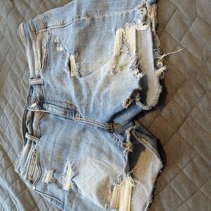 Judy Blue paint splatter shorts